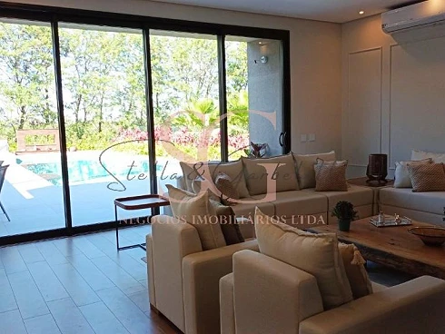 Casa em condomínio, Jacaré