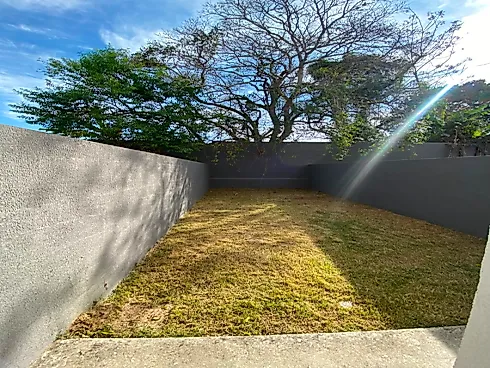 Casa em Vila Areao, Taubaté