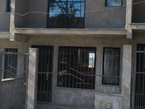 Sobrado geminado em Cecilia, Viamão