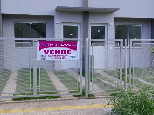 Sobrado geminado em Passo Dorneles, Viamão