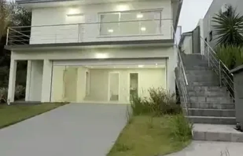 Casa 4 Quartos com 4 Suítes e 200m² - São Lucas