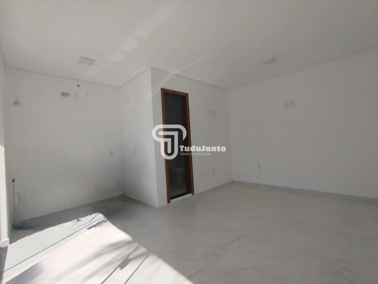 Loja térrea em São Sebastião, Palhoça