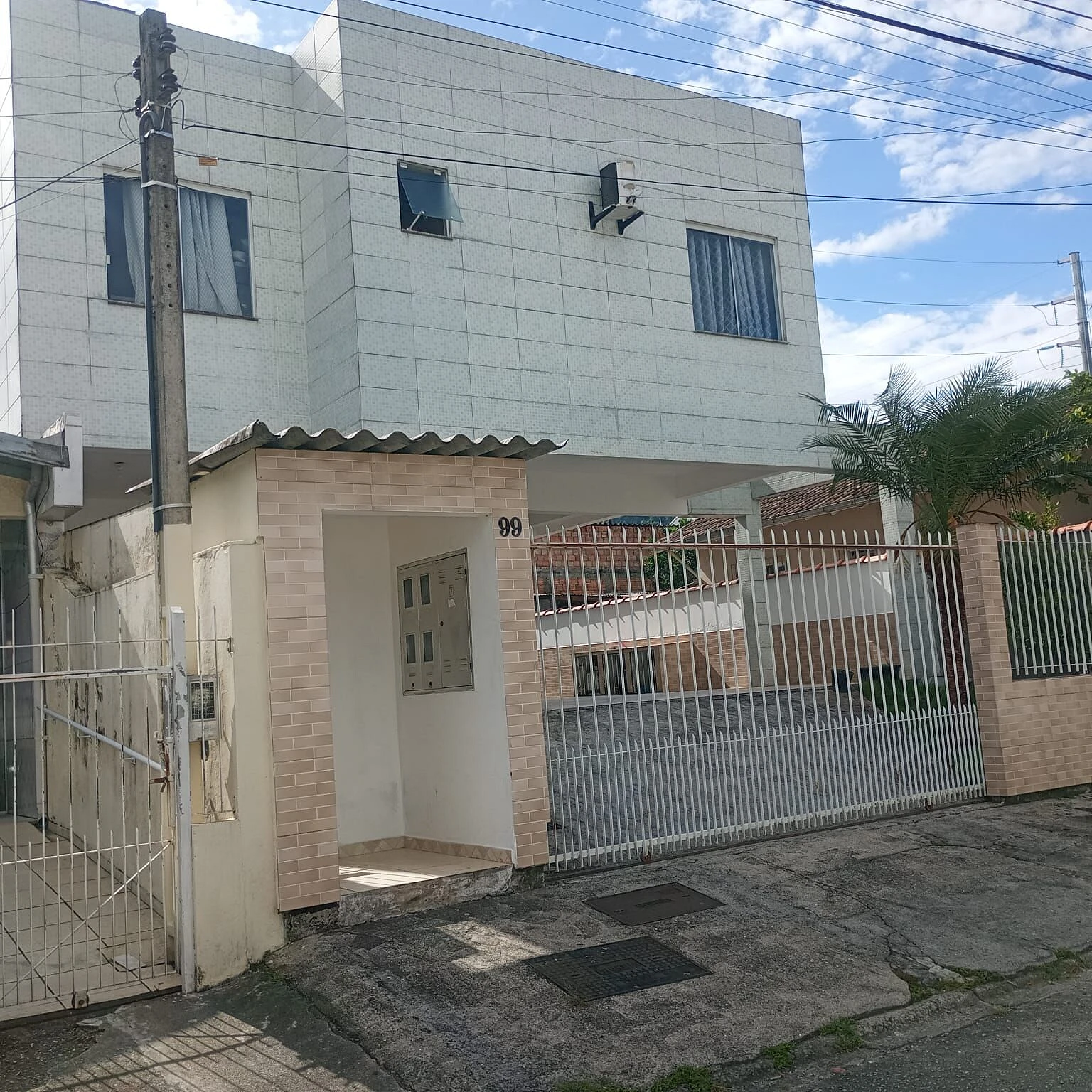 Prédio em Madri, Palhoça