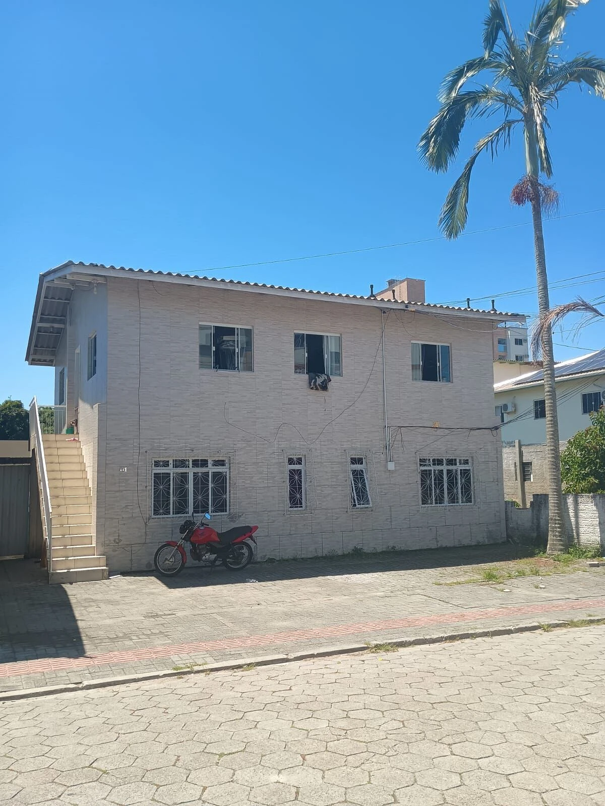 Prédio em Caminho Novo, Palhoça