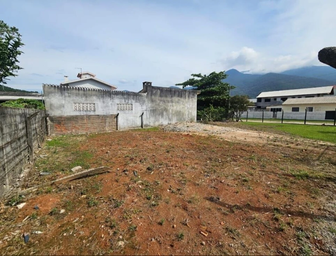 Terreno em Praia de Fora, Palhoça