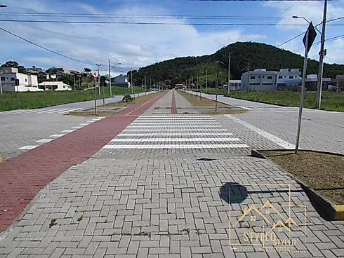 Terreno em Forquilhas, São José
