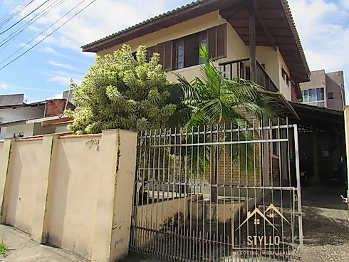 Casa em Forquilhas, São José
