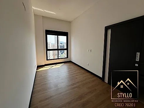 Apartamento em Meia Praia, Itapema