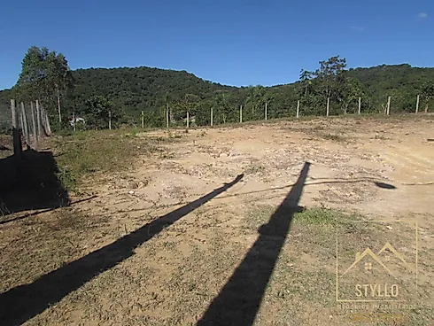 Terreno em Forquilhas, São José