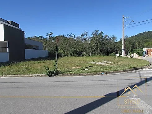 Terreno em Forquilhas, São José
