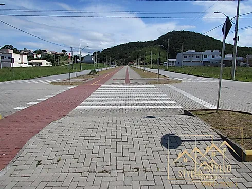 Terreno em Forquilhas, São José
