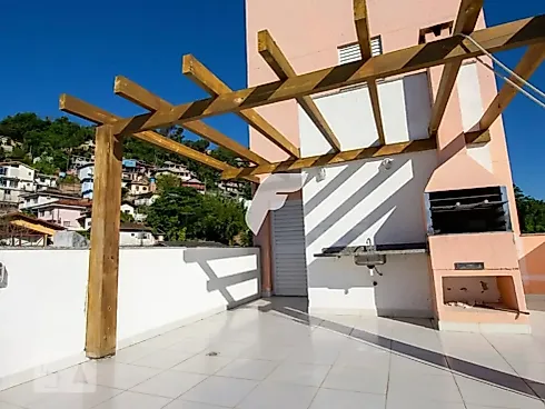 Apartamento em Carvoeira, Florianópolis