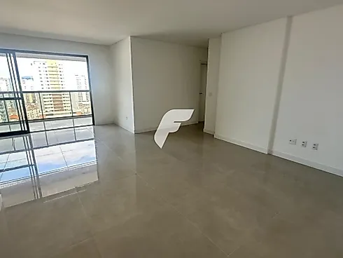 Apartamento em Kobrasol, São José