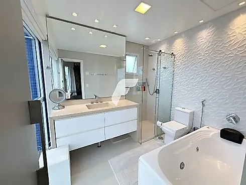 Apartamento em Pioneiros, Balneário Camboriú