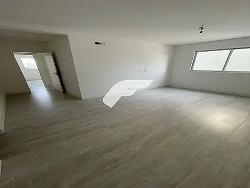 Apartamento em Meia Praia, Itapema