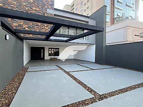 Casa em Saguaçu, Joinville