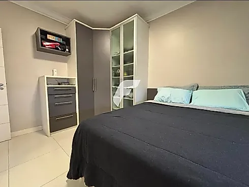Apartamento em Meia Praia, Itapema