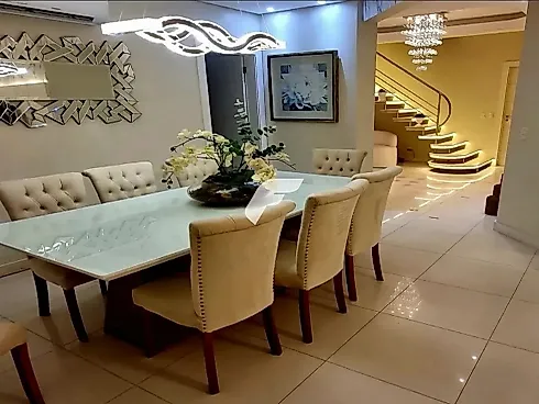Apartamento em Meia Praia, Itapema
