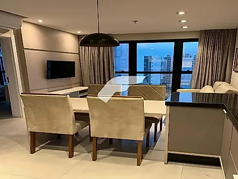 Apartamento em Meia Praia, Itapema