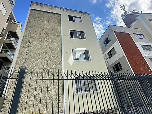 Apartamento em Capoeiras, Florianópolis
