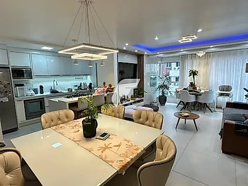 Apartamento em Kobrasol, São José
