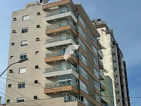 Apartamento em Kobrasol, São José