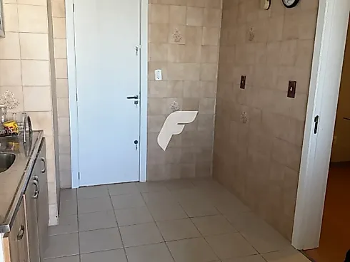 Apartamento em Kobrasol, São José