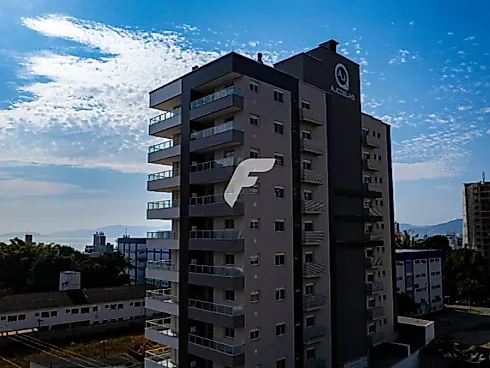Apartamento em Barreiros, São José