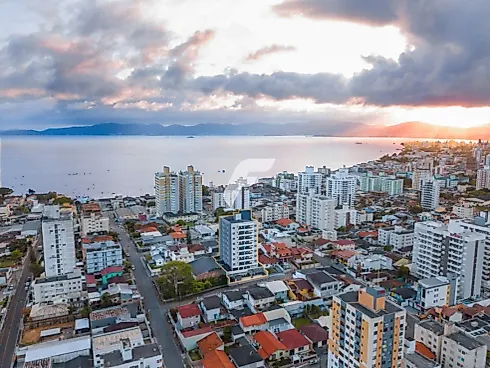 Apartamento em Barreiros, São José