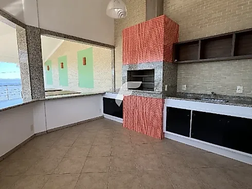 Casa em Ponta De Baixo, São José