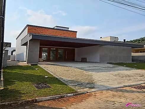 Casa em Cachoeira Do Bom Jesus, Florianópolis
