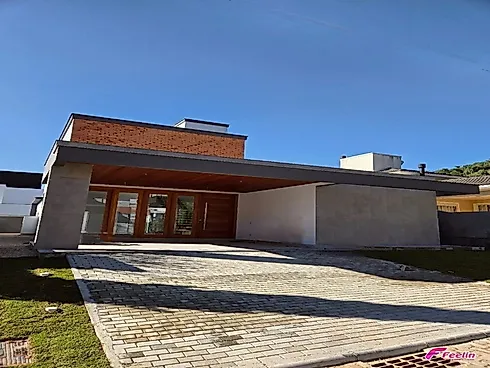 Casa em Cachoeira Do Bom Jesus, Florianópolis