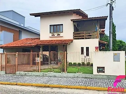 Casa em Carianos, Florianópolis