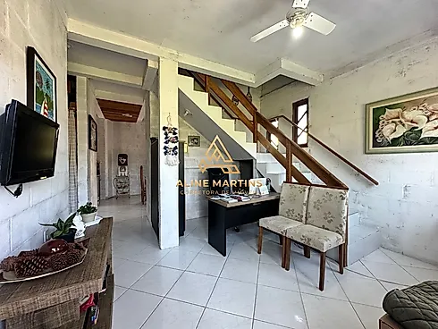 Casa em Praia Do Meio (ens Brito), Palhoça