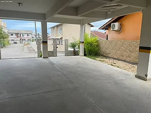 Apartamento em Madri, Palhoça
