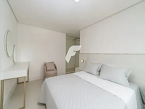 Apartamento em Praia De Armação Do Itapocorói, Penha