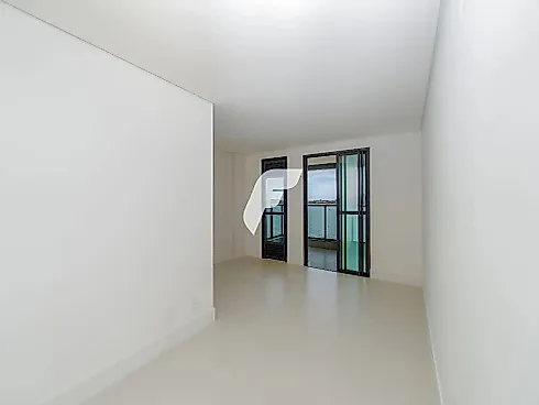 Apartamento em Praia De Armação Do Itapocorói, Penha