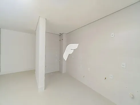 Apartamento em Praia De Armação Do Itapocorói, Penha