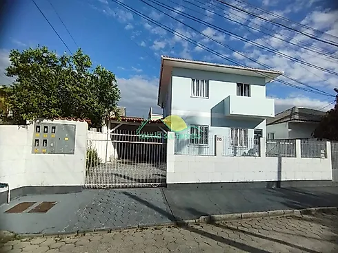 Casa em Carianos, Florianópolis