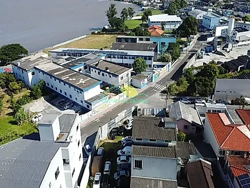 Terreno em Jardim Santiago, São José
