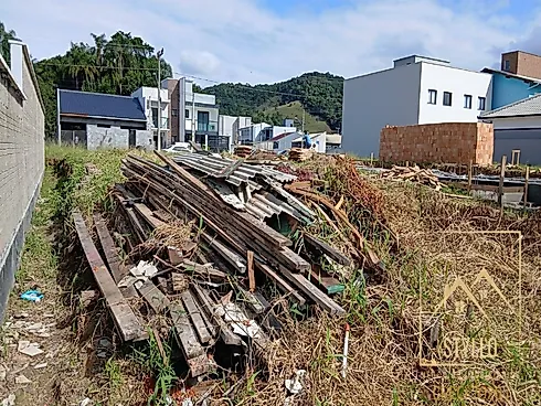 Terreno em Forquilhas, São José