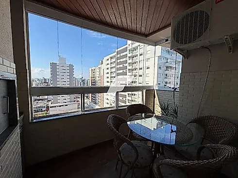 Apartamento em Kobrasol, São José