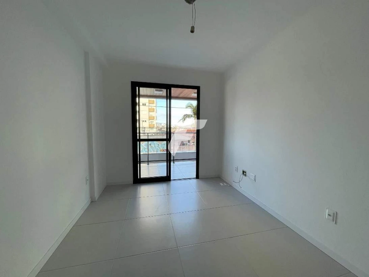 Apartamento em Barreiros, São José