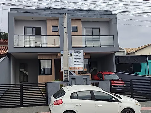 Sobrado geminado em Bela Vista, Palhoça
