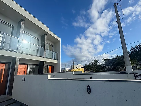 Sobrado geminado em Guarda do Cubatão, Palhoça