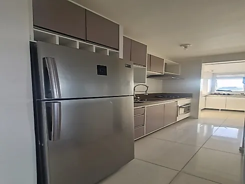 Apartamento com Piscina
