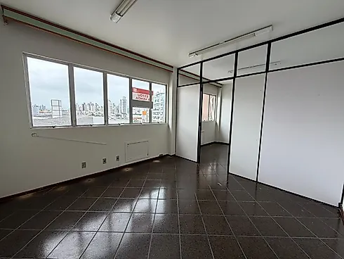 Escritório/sala em Kobrasol, São José