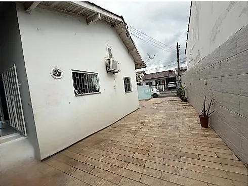 Casa em Madri, Palhoça