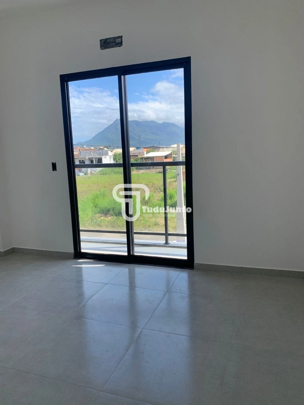 Sobrado geminado em Bela Vista, Palhoça