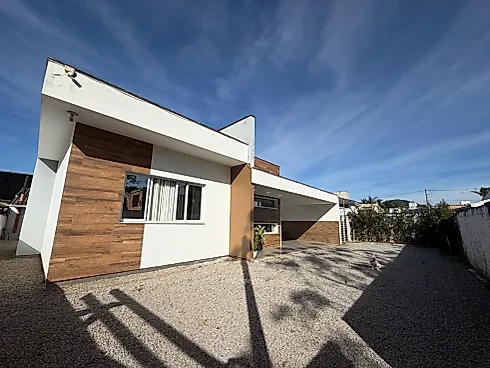 Casa no Bairro São Sebastião Palhoça